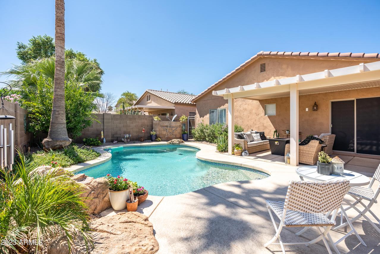 795 E Horizon Heights Dr., San Tan Valley, AZ 85143