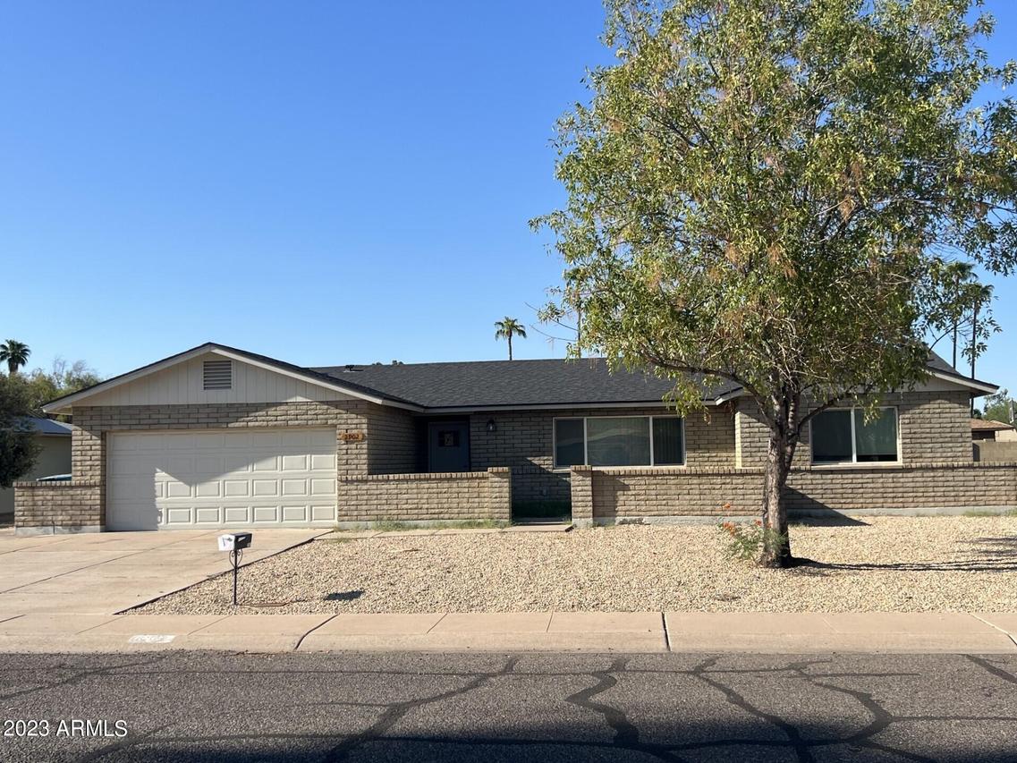2902 W Glenn Dr., Phoenix, AZ 85051