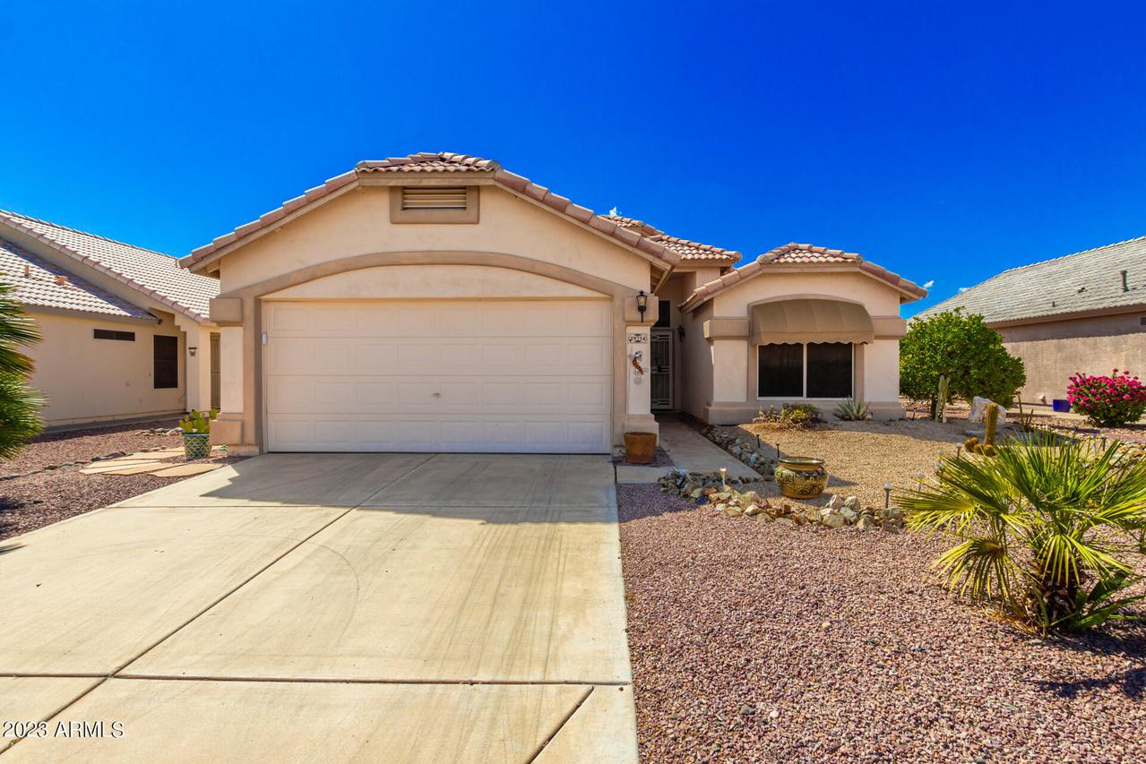 19754 N Coyote Lakes Pkwy., Surprise, AZ 85374