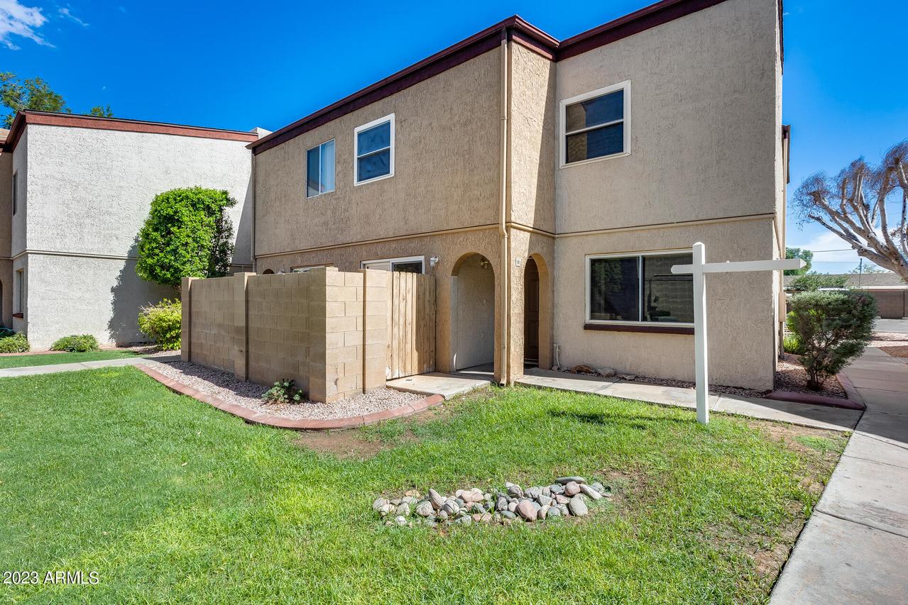 1455 N Alma School Rd. #16, Mesa, AZ 85201