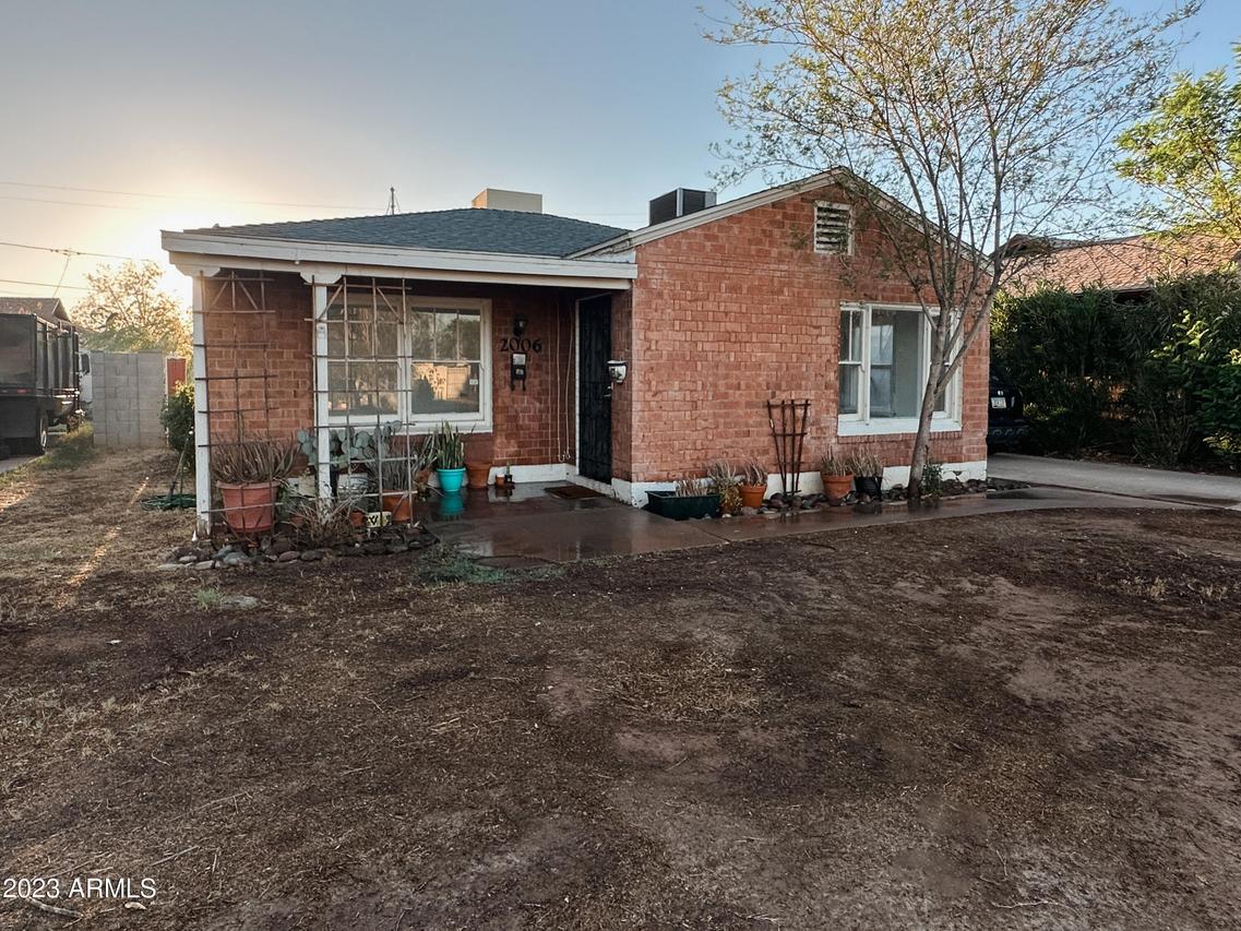 2006 N 23rd Pl., Phoenix, AZ 85006