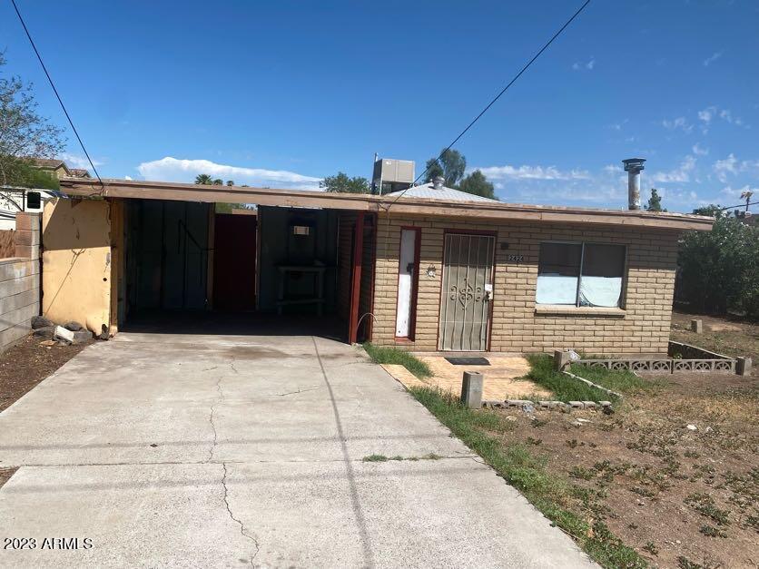 2424 W Glenrosa Ave., Phoenix, AZ 85015