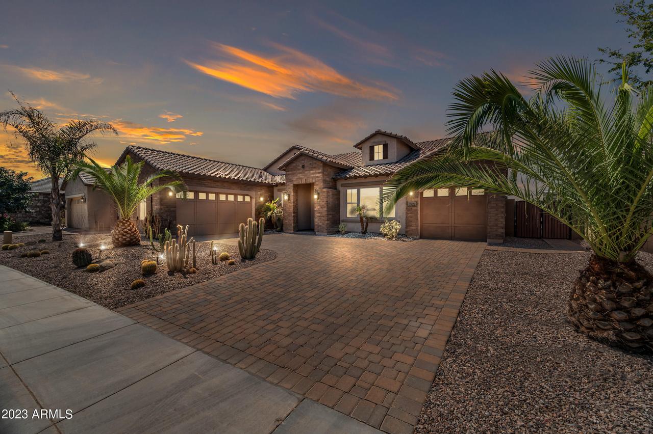 3822 S White Dr., Chandler, AZ 85286