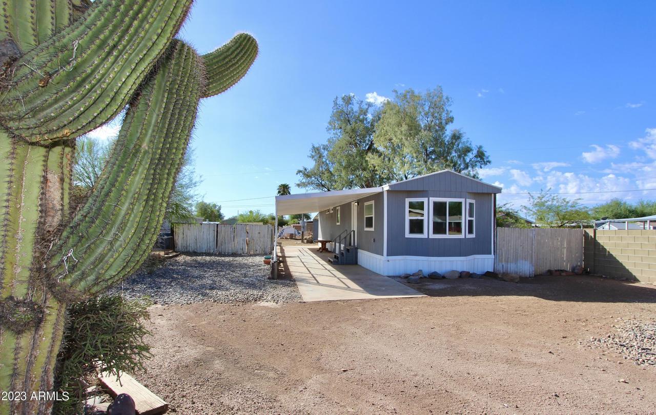 1321 E 20th Ave., Apache Junction, AZ 85119