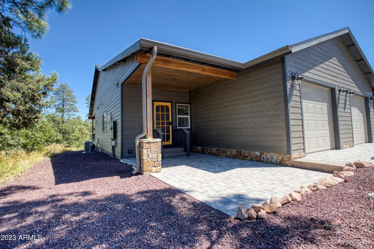 5901 Saturn Dr., Lakeside, AZ 85929