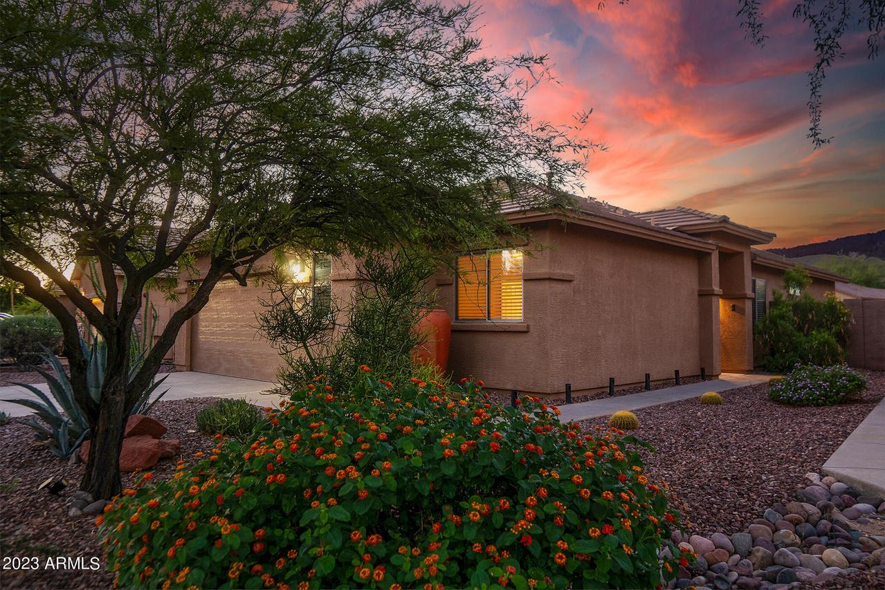 1720 W Owens Way, Anthem, AZ 85086