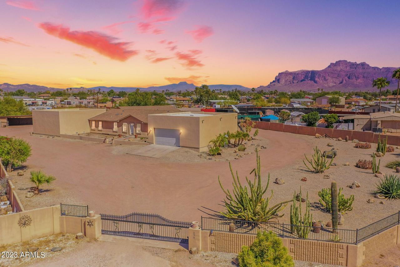 454 E 26th Ave., Apache Junction, AZ 85119