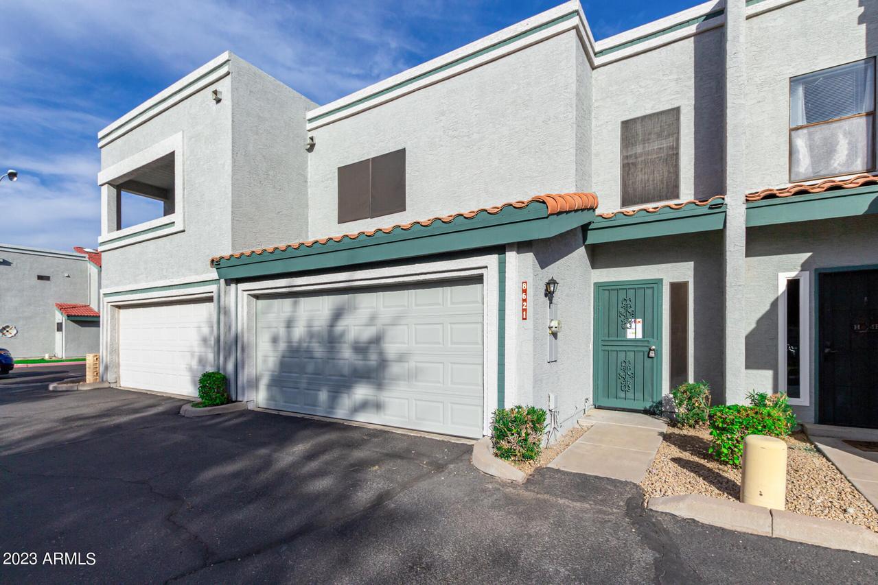 8621 N 67th Ln., Peoria, AZ 85345