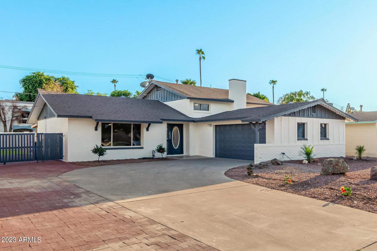 233 E Ellis Dr., Tempe, AZ 85282