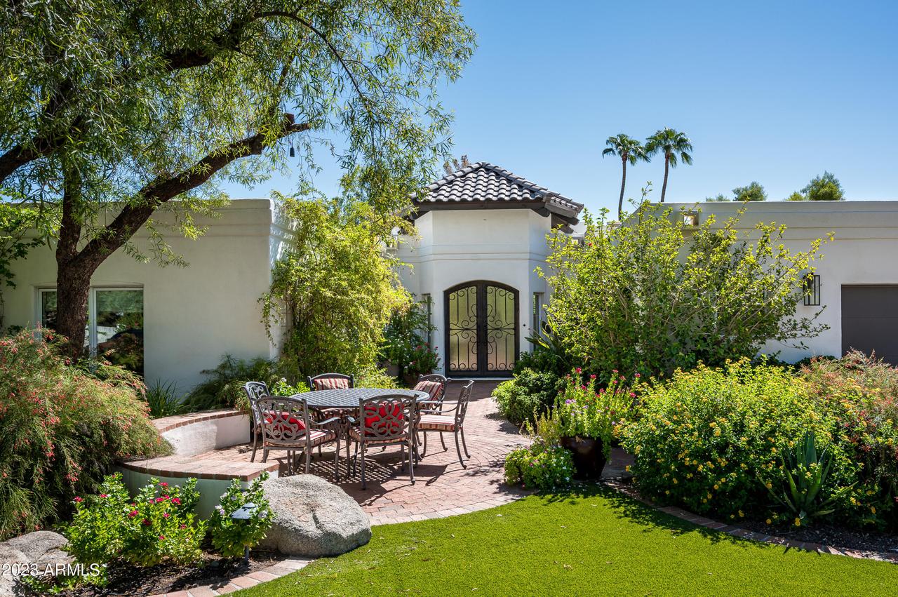 8921 N 47th St., Phoenix, AZ 85028