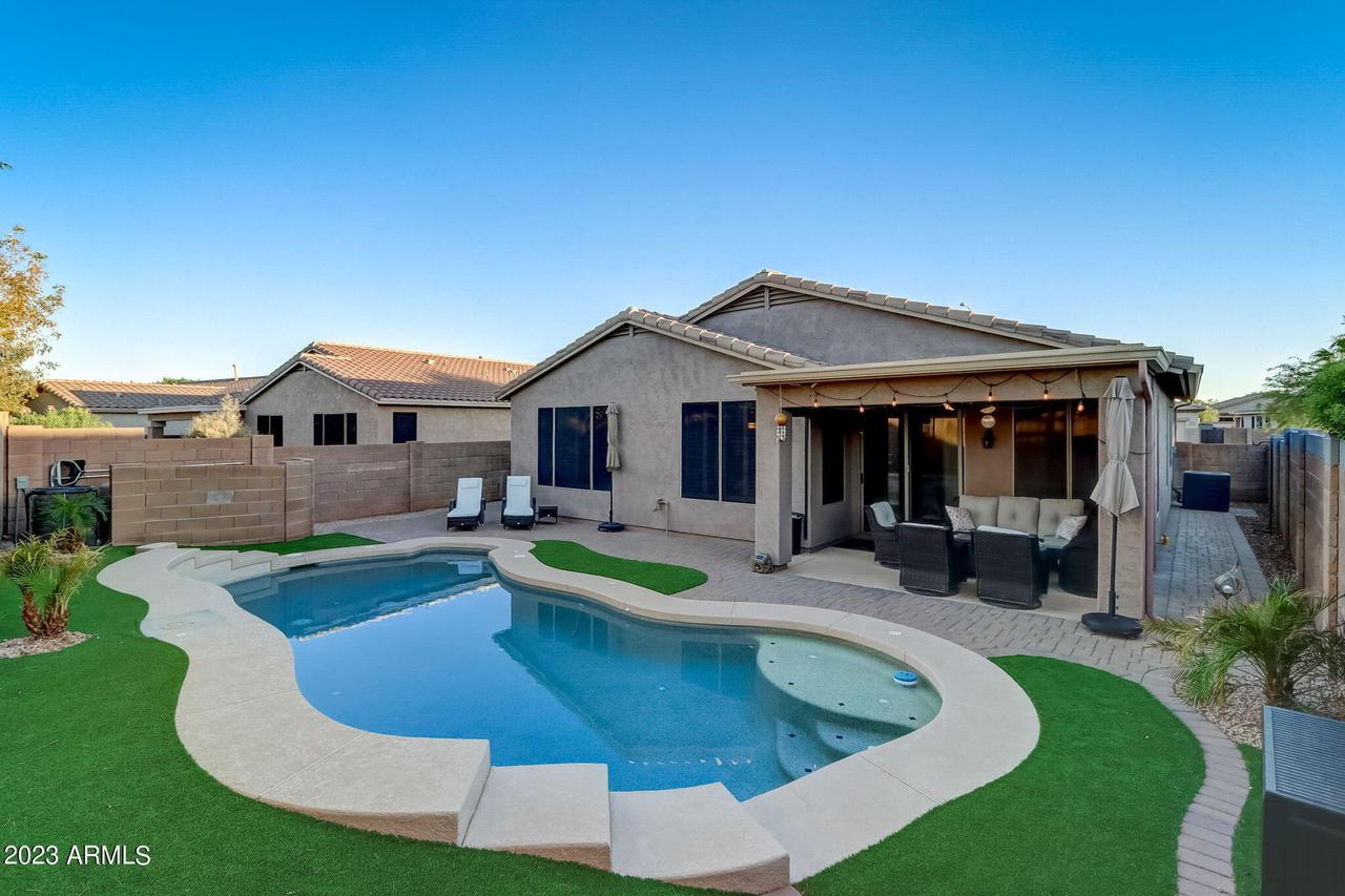 9186 W Irma Ln., Peoria, AZ 85382