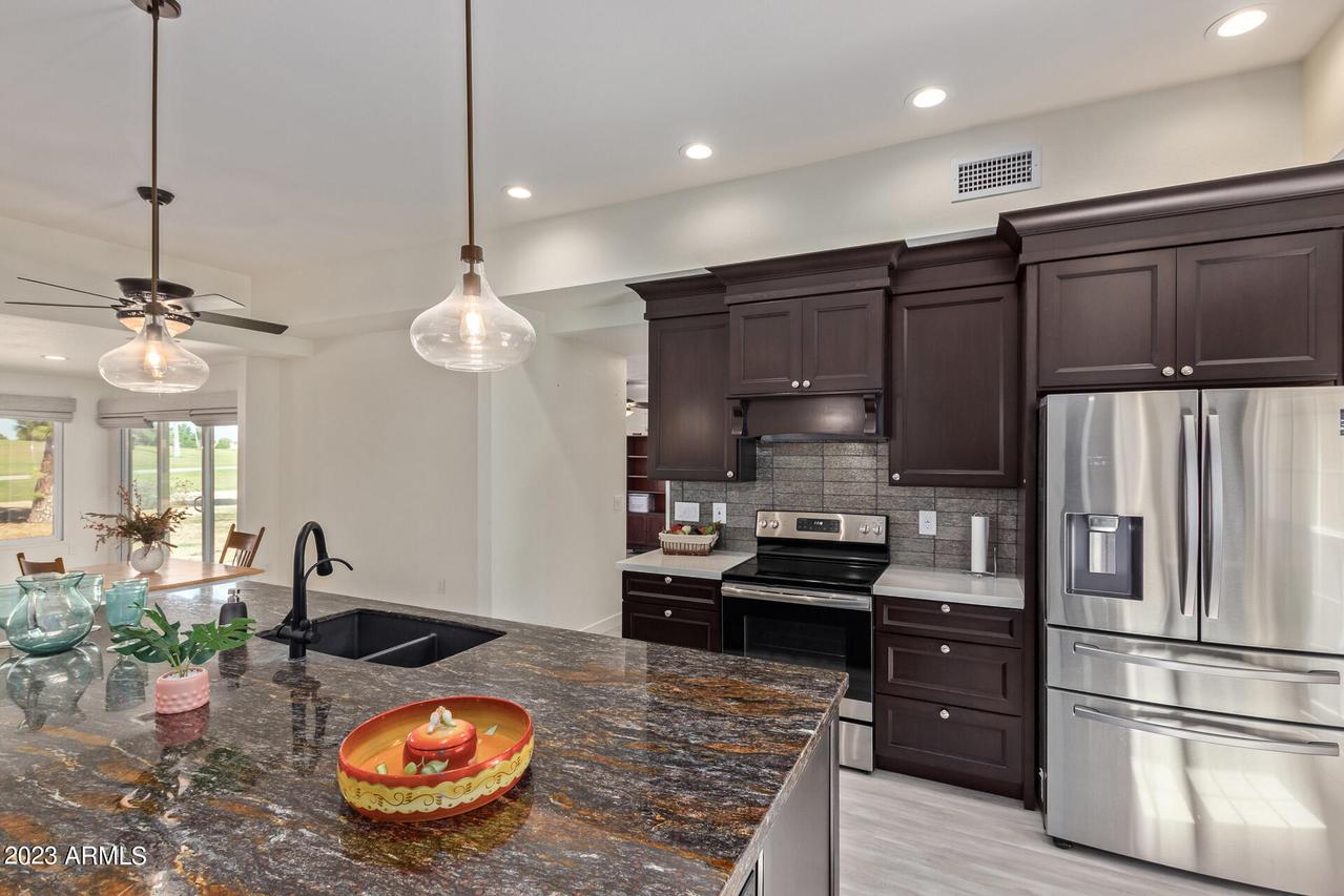 10002 W Highwood Ln., Sun City, AZ 85373