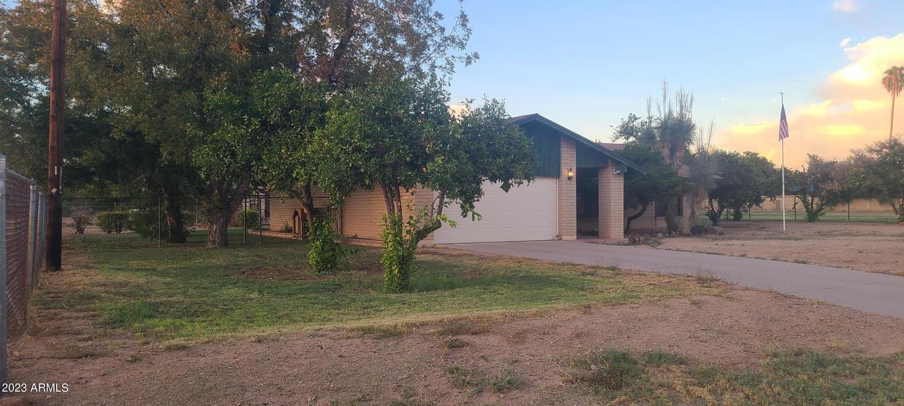 4814 W Country Gables Dr., Glendale, AZ 85306