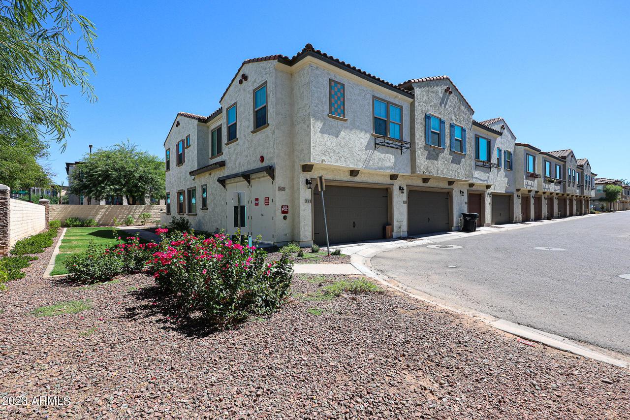 2625 S Peppertree Dr. #111, Gilbert, AZ 85295