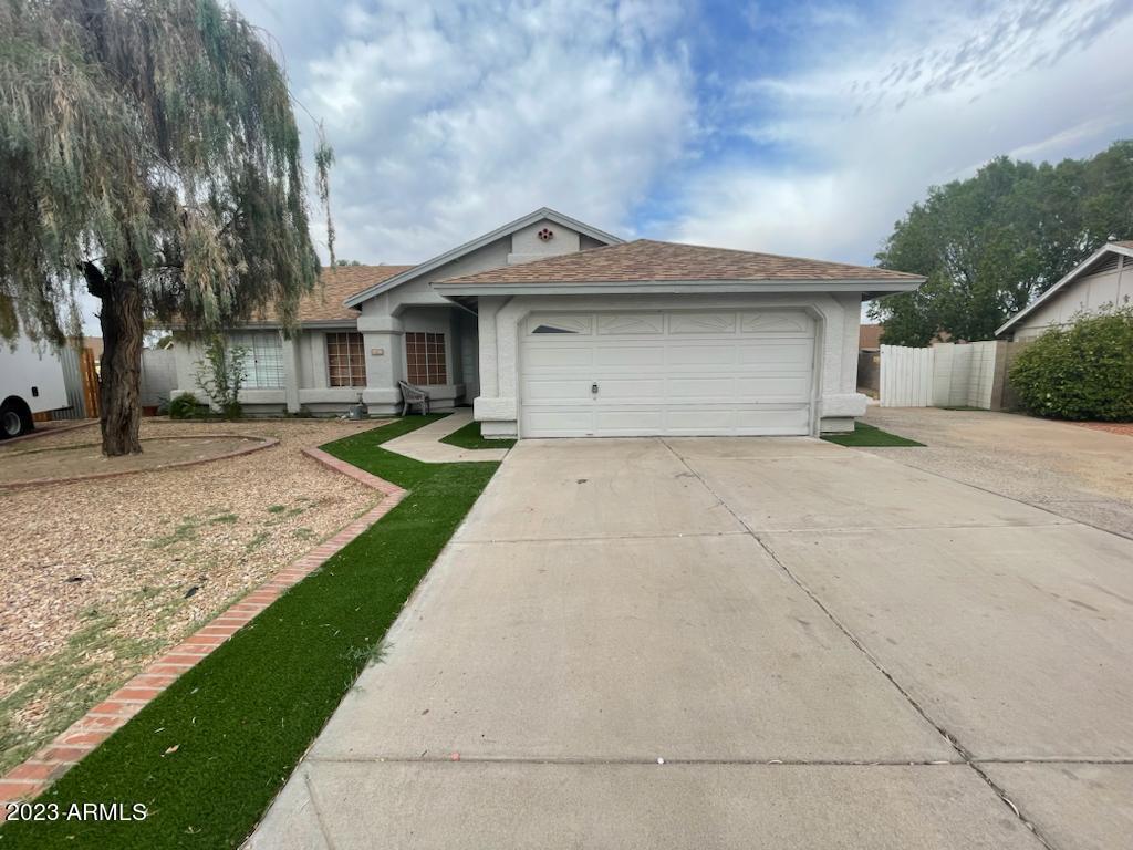 5230 N 86th Ave., Glendale, AZ 85305