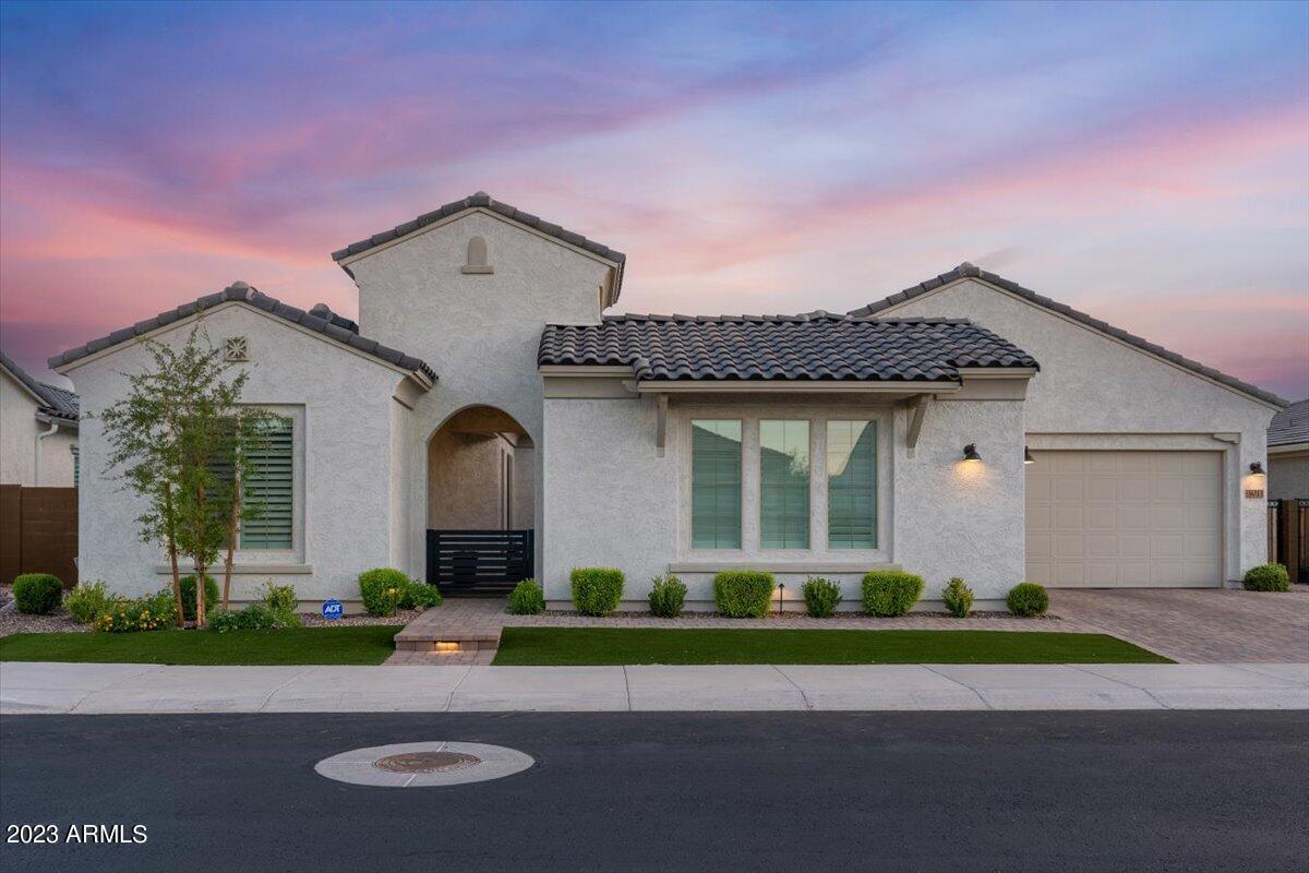 3011 E Daley Ln., Phoenix, AZ 85050