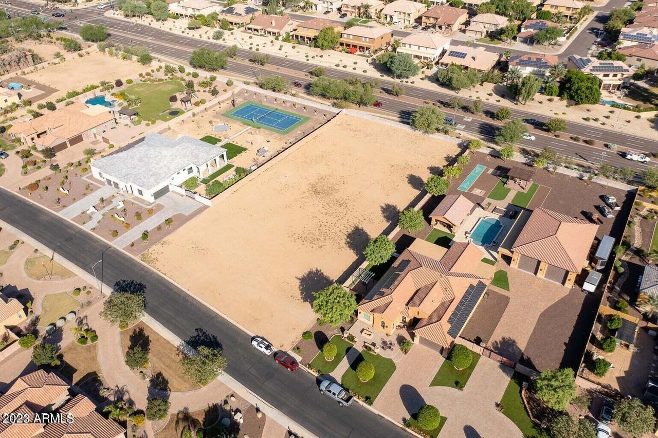 7272 W Fallen Leaf Ln. #5, Peoria, AZ 85383