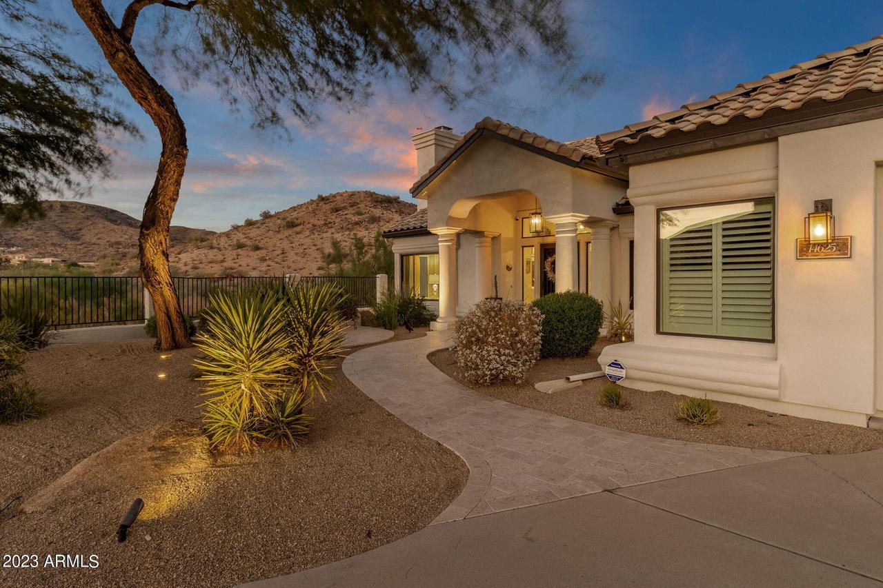 14625 S 25th Way, Phoenix, AZ 85048
