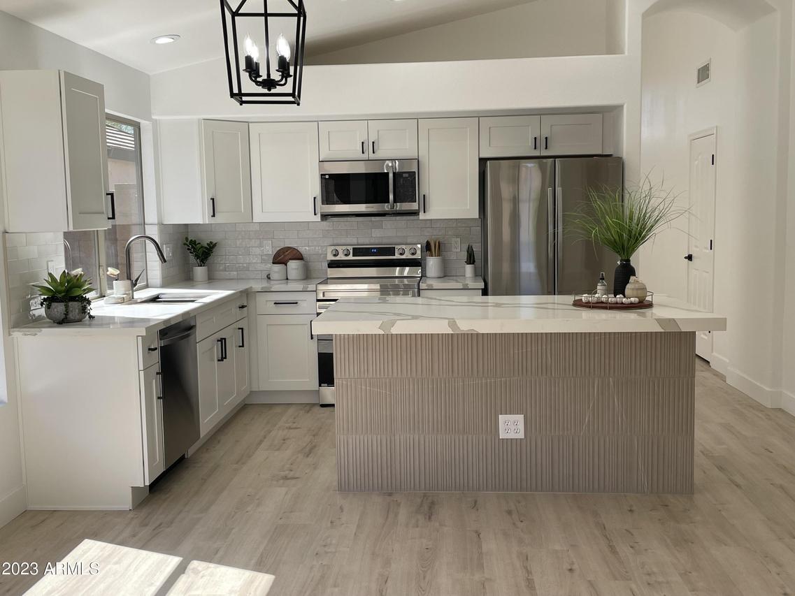 4366 E Abraham Ln., Phoenix, AZ 85050