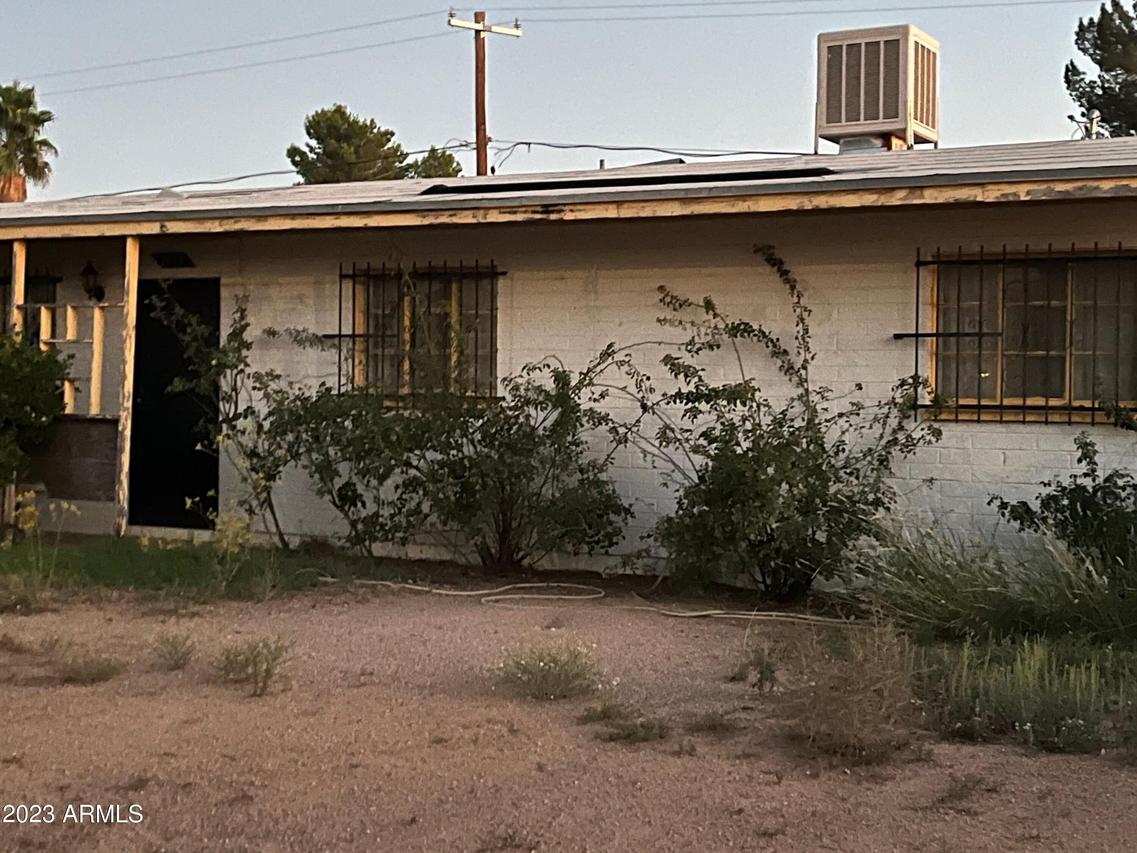 2117 E 8th St., Douglas, AZ 85607