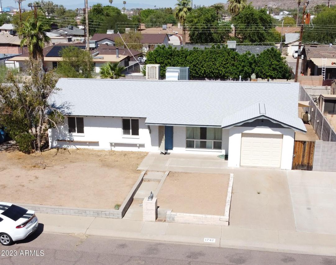 1742 W Eva St., Phoenix, AZ 85021