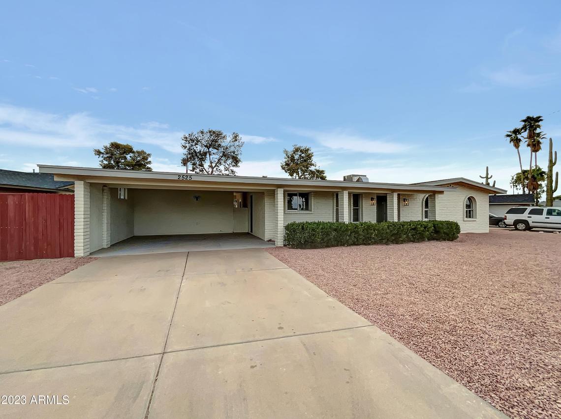 2525 E Golden St., Mesa, AZ 85213
