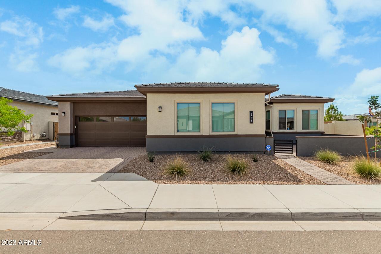 1333 W Mccowan Ln., San Tan Valley, AZ 85140