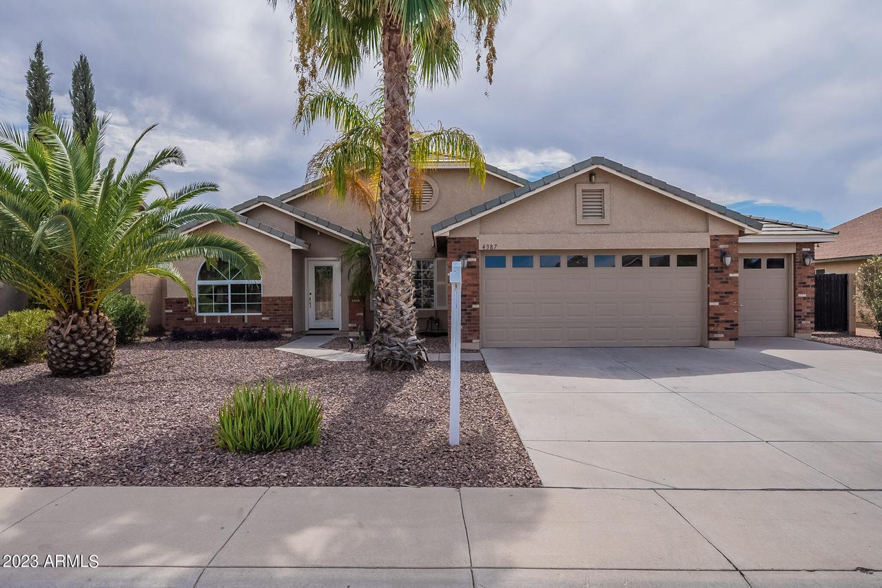 4387 E Meadow Land Dr., San Tan Valley, AZ 85140