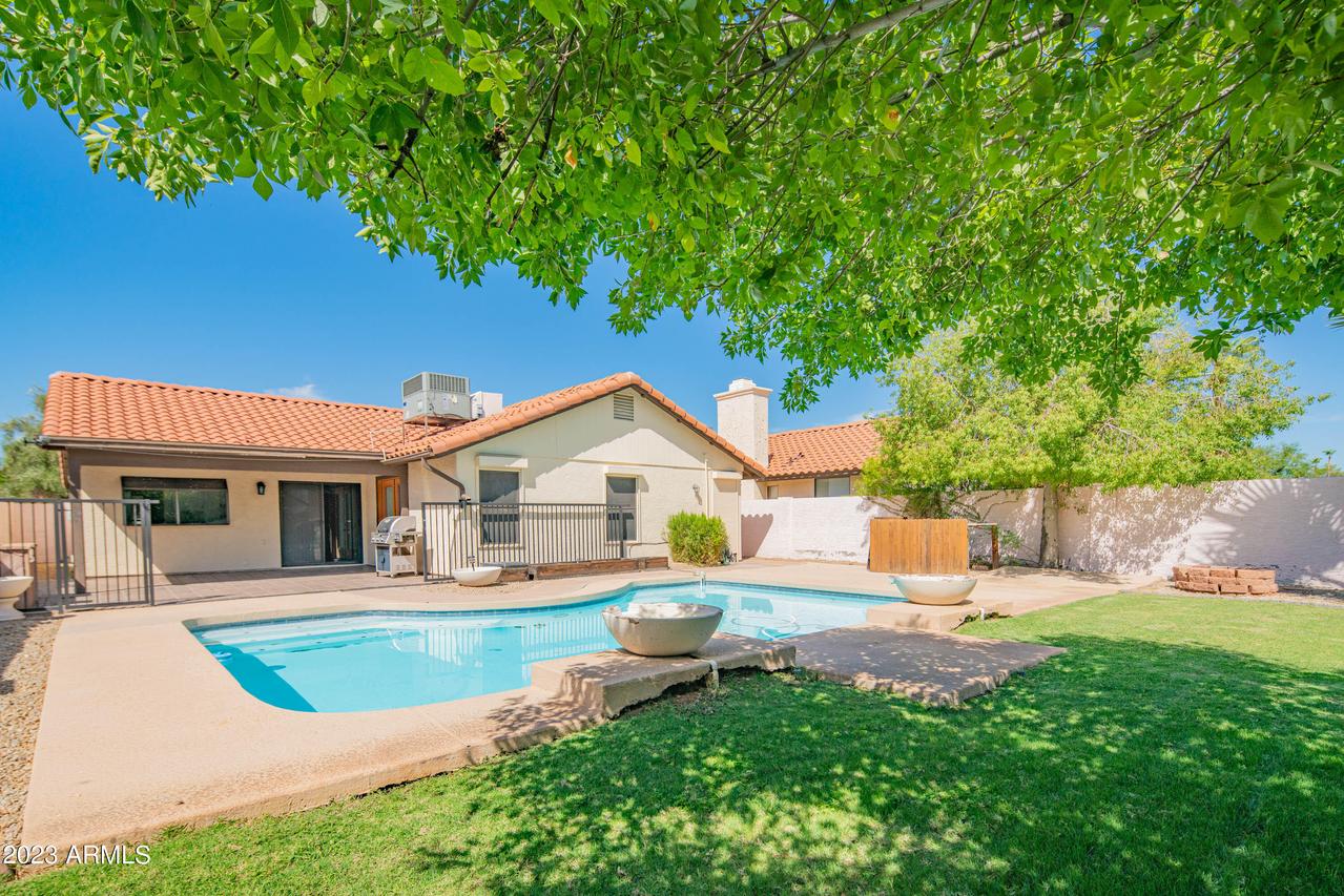 1537 N La Rosa Dr., Tempe, AZ 85288