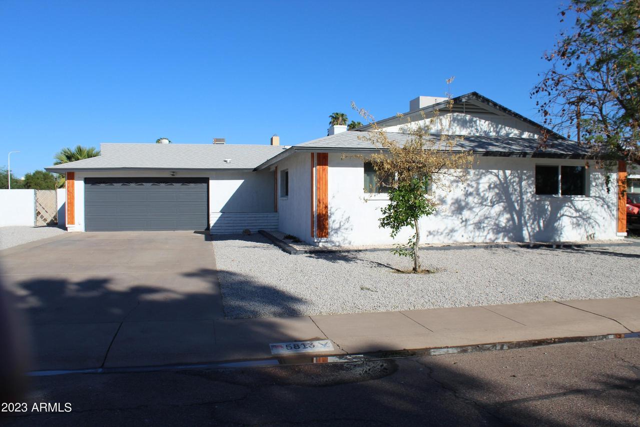 5813 N 42nd Ave., Phoenix, AZ 85019