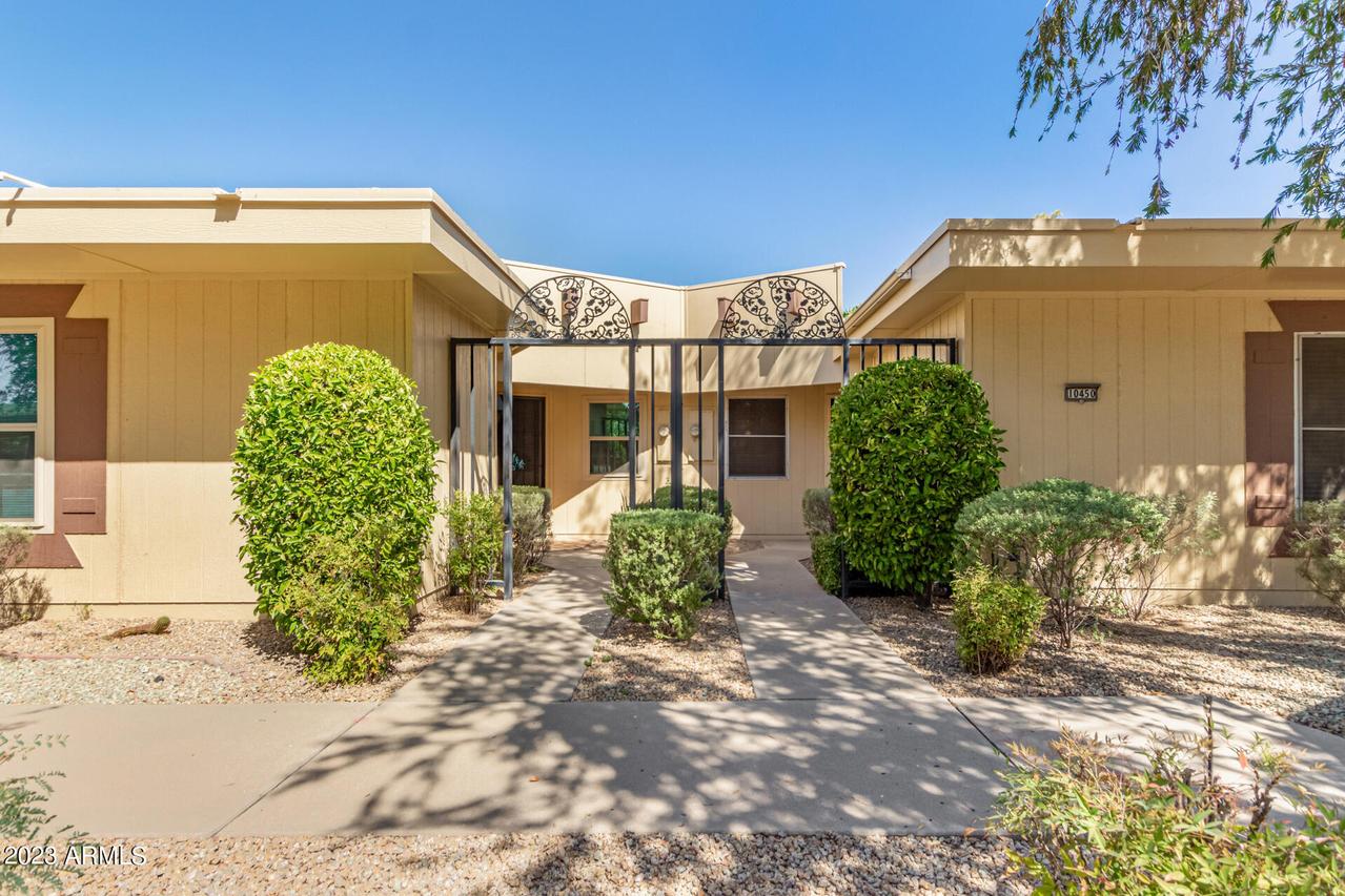 10450 W Palmeras Dr., Sun City, AZ 85373