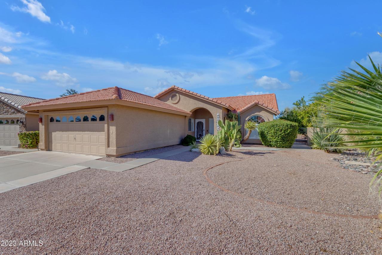 10520 E Voax Dr., Sun Lakes, AZ 85248