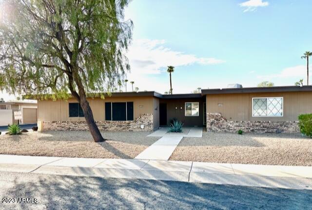 13802 N 110th Ave., Sun City, AZ 85351