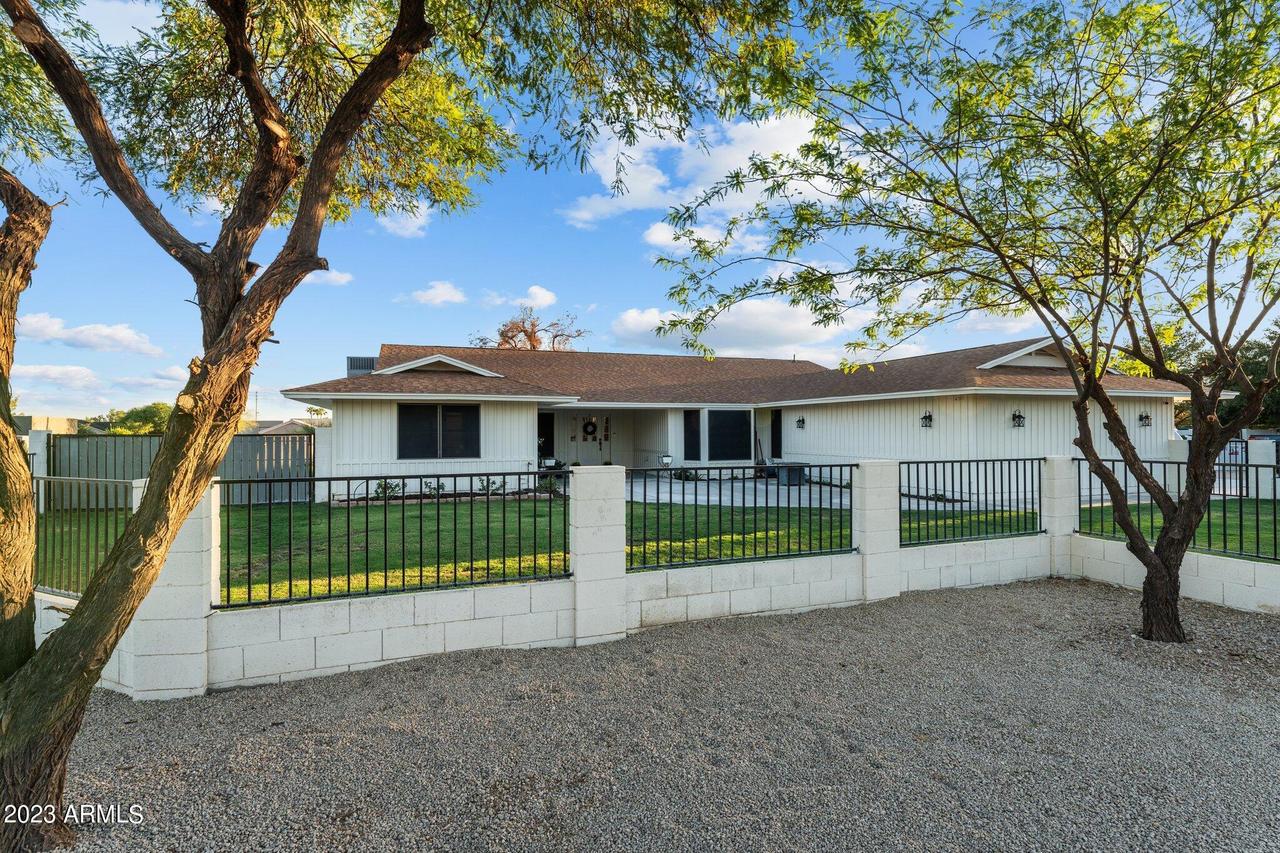 8939 W Camino De Oro, Peoria, AZ 85383