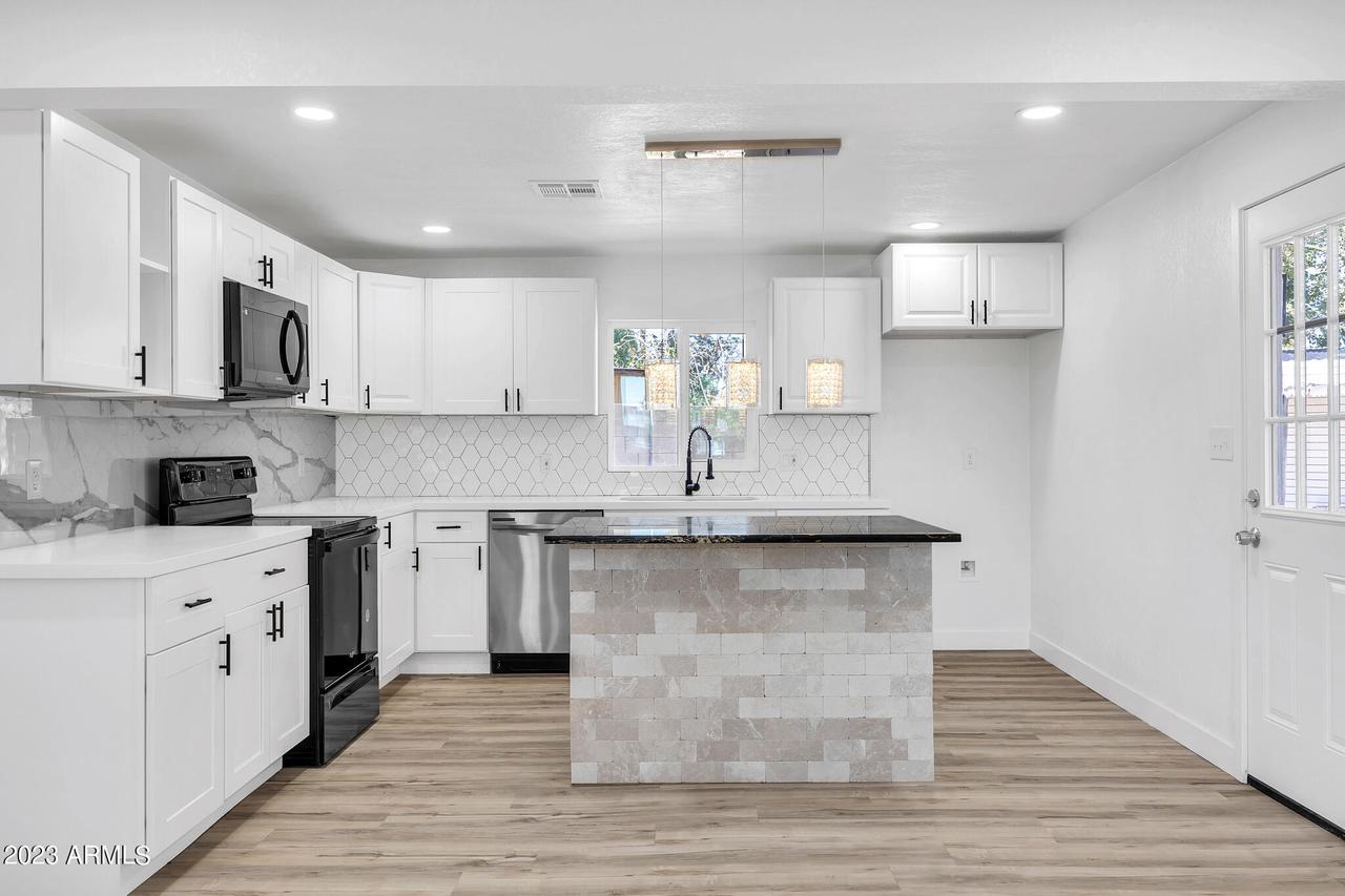 2402 W Luke Ave., Phoenix, AZ 85015