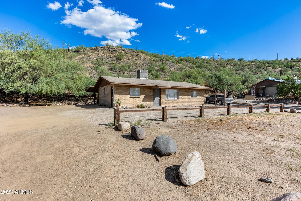 52015 N 36th Ave., New River, AZ 85087