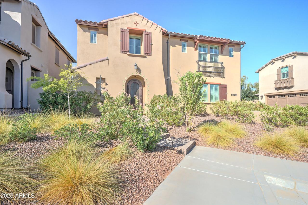 1228 E Brookwood Ct., Phoenix, AZ 85048