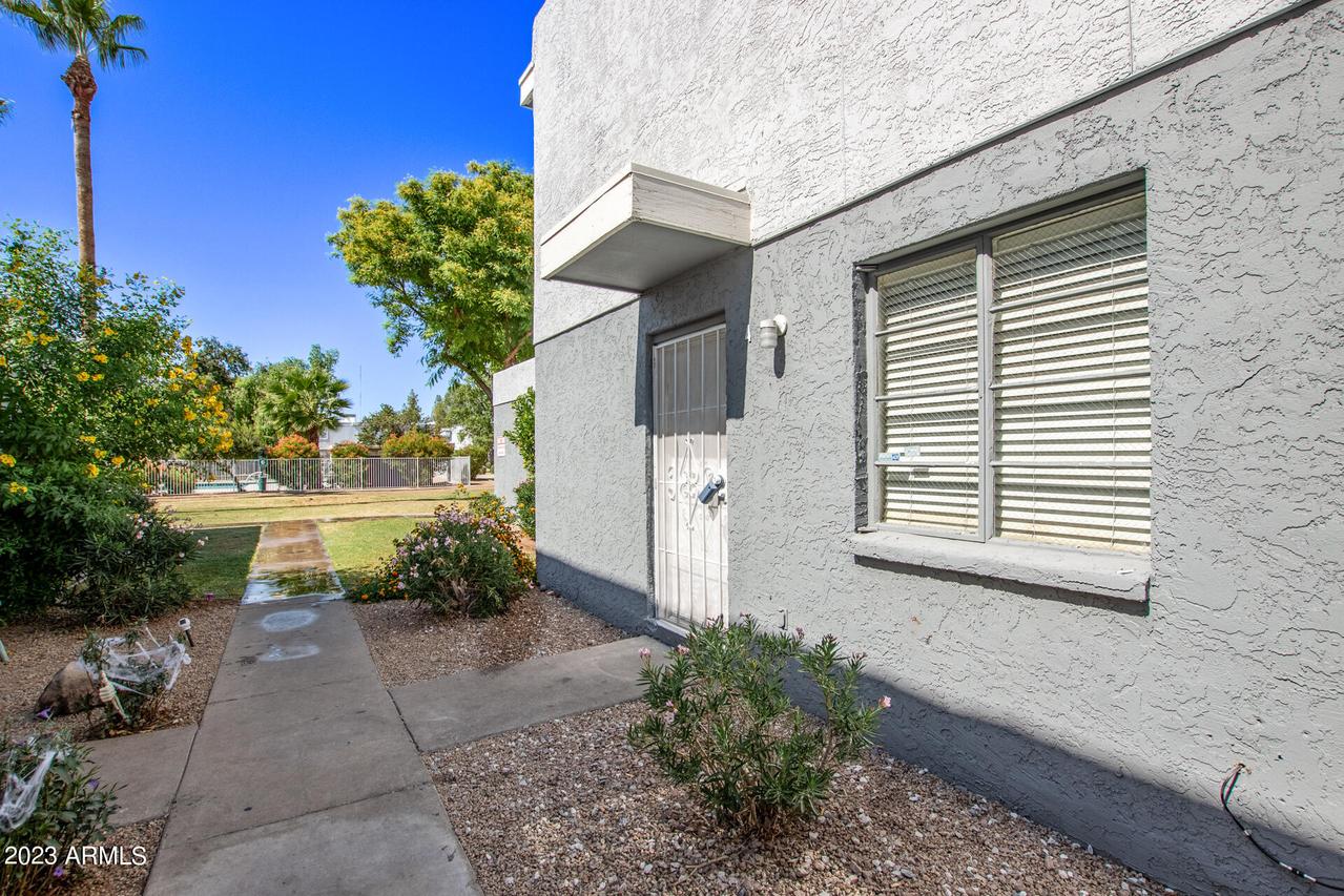 2621 W Ocotillo Rd. #4, Phoenix, AZ 85017