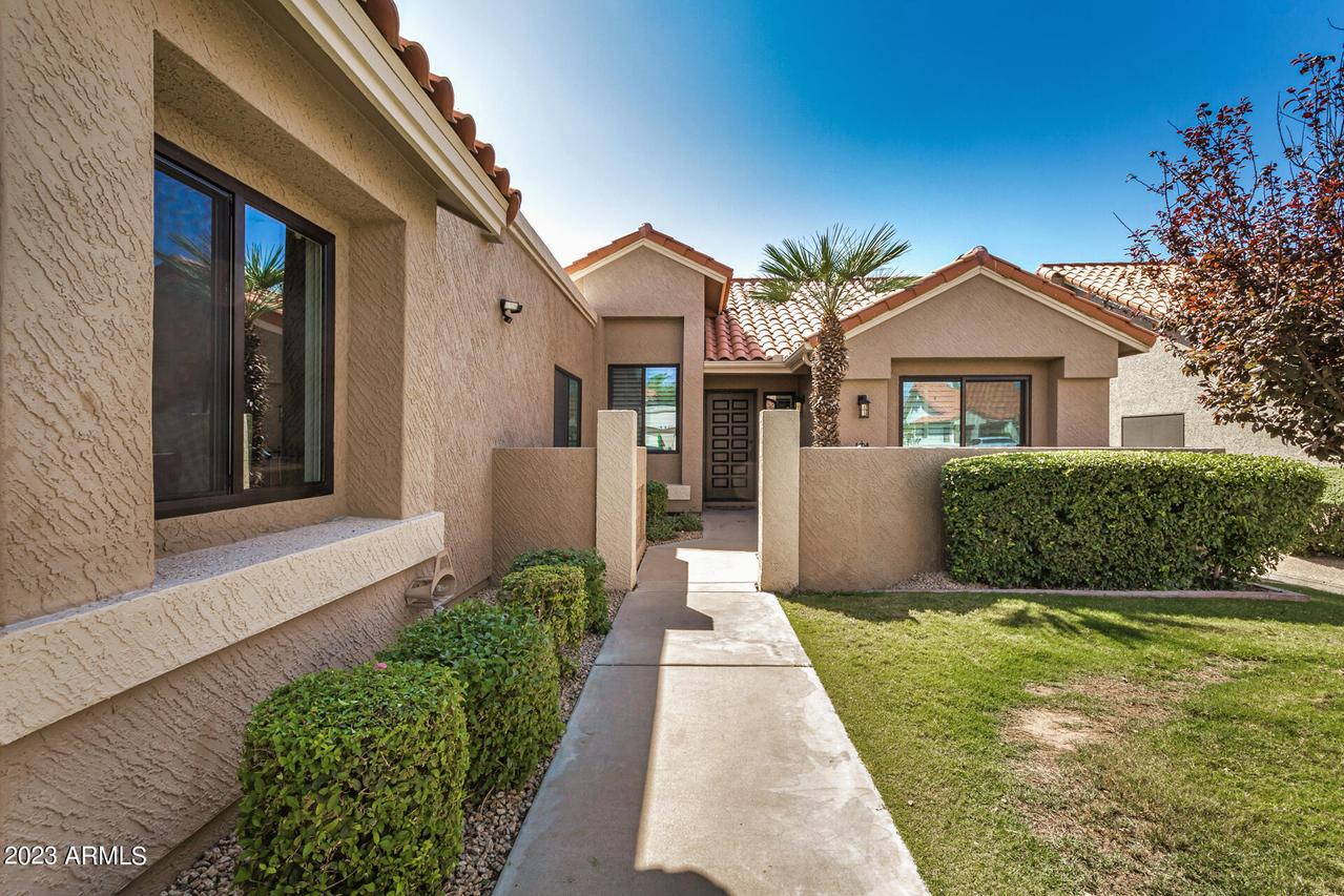 10521 E Cinnabar Ave., Scottsdale, AZ 85258