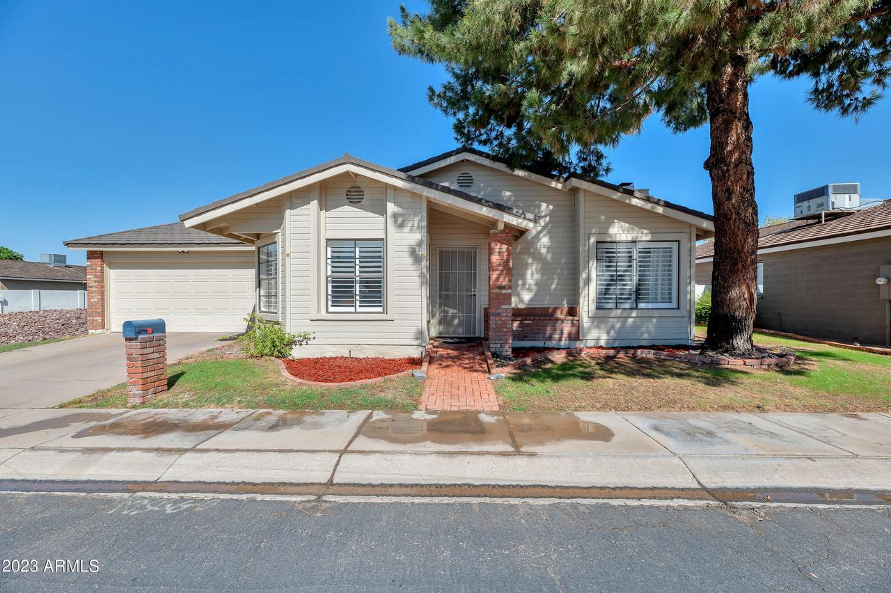 140 E Danbury Rd., Phoenix, AZ 85022