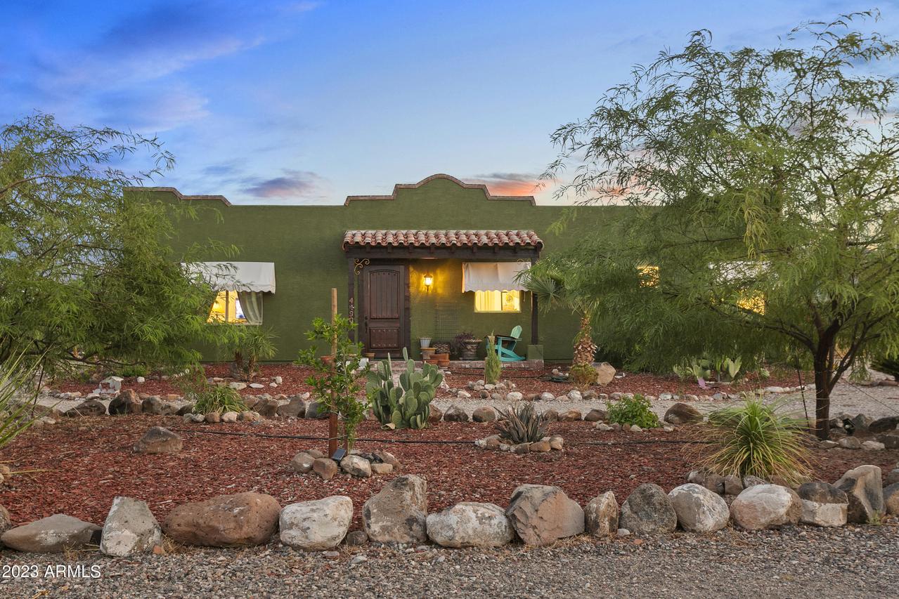 44909 N 3rd St., New River, AZ 85087