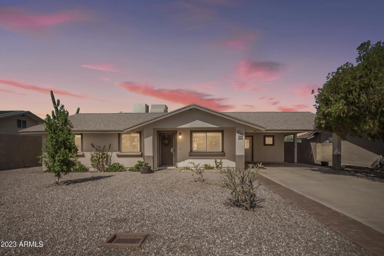 222 W Ivyglen St., Mesa, AZ 85201