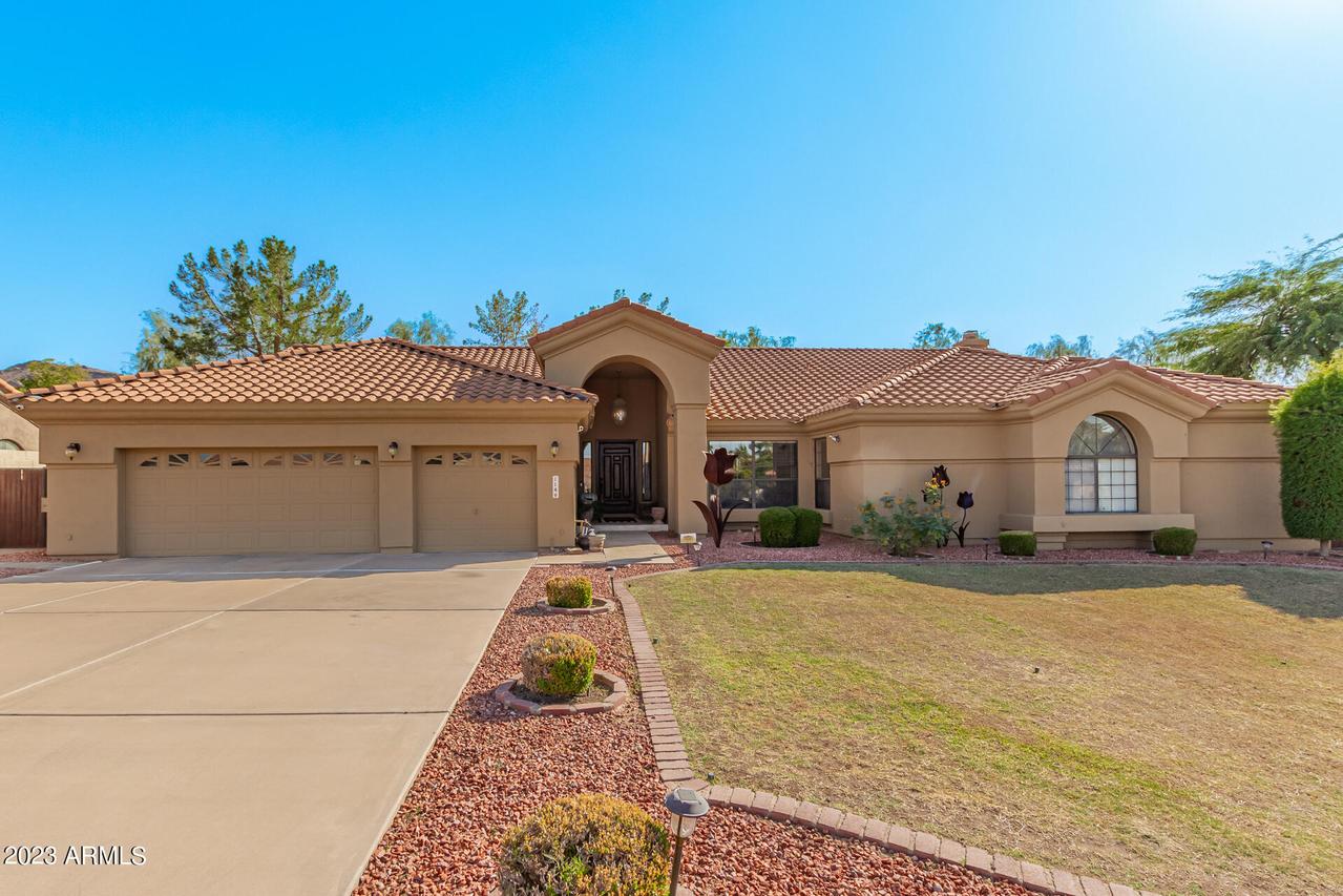 1149 E Beverly Ln., Phoenix, AZ 85022