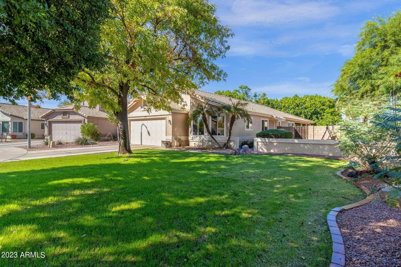 1350 N Blackstone Dr., Chandler, AZ 85224