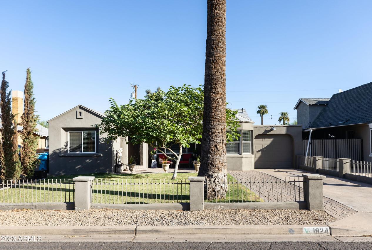 1924 W Palm Ln., Phoenix, AZ 85009