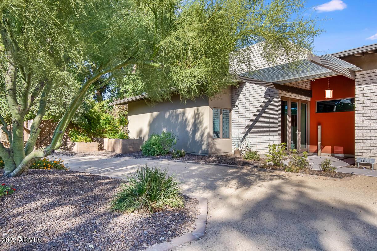 6121 N 3rd St., Phoenix, AZ 85012