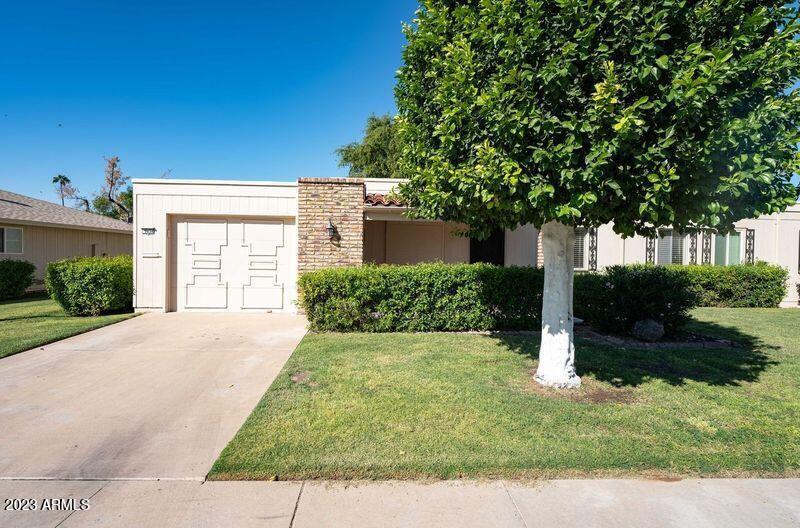 9434 N 110th Ave., Sun City, AZ 85351