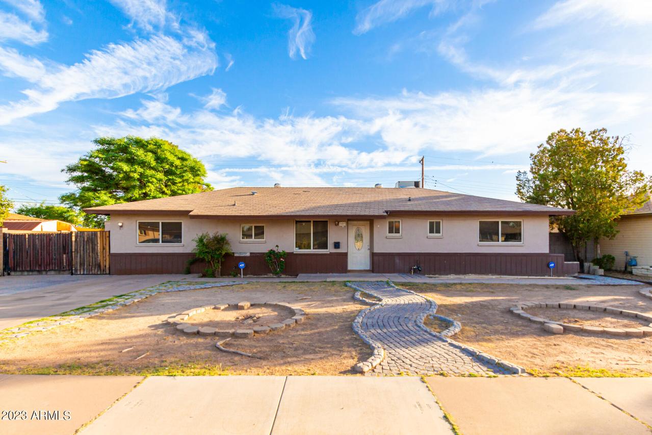 1457 W 5th St., Mesa, AZ 85201