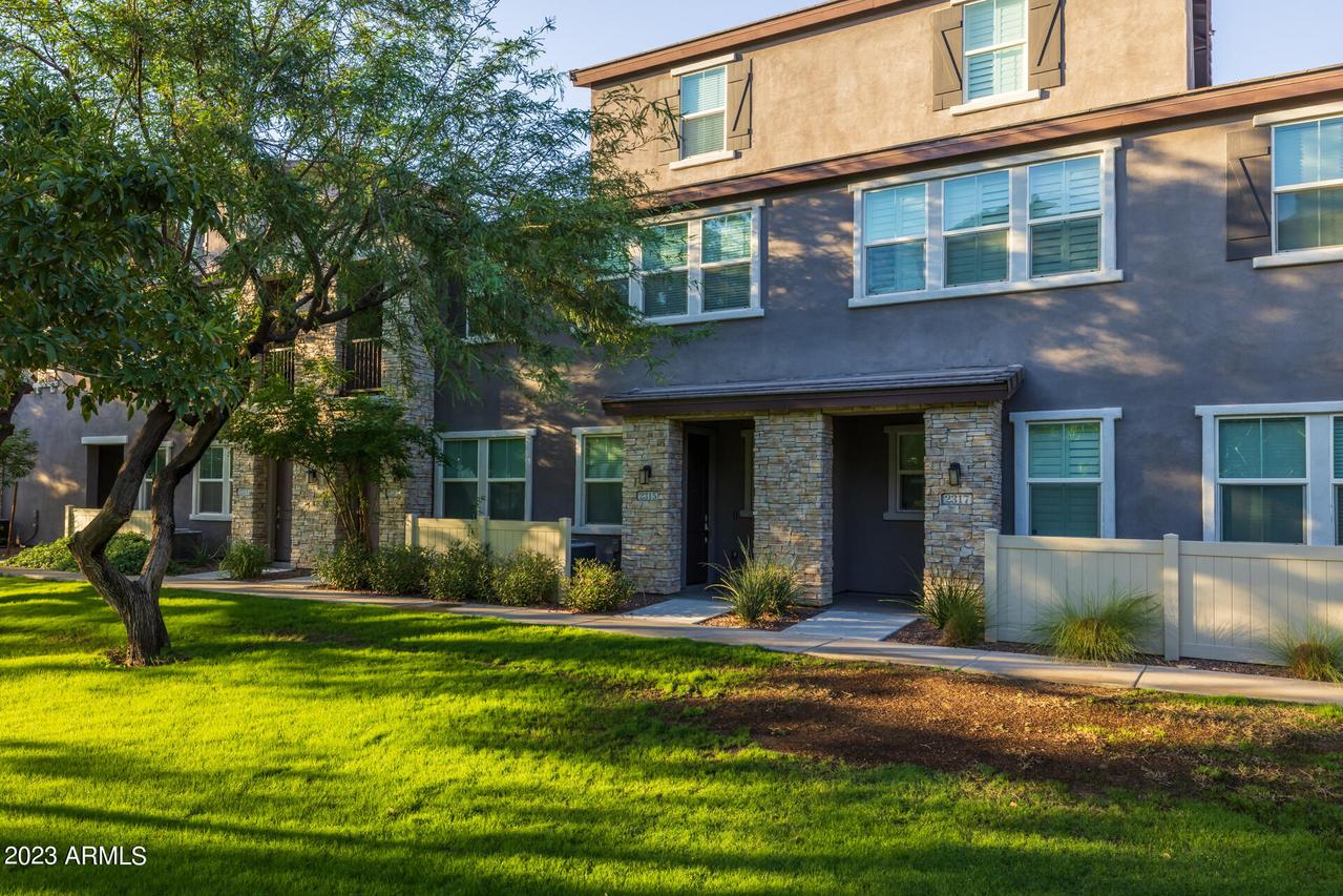 2315 E Hidalgo Ave., Phoenix, AZ 85040