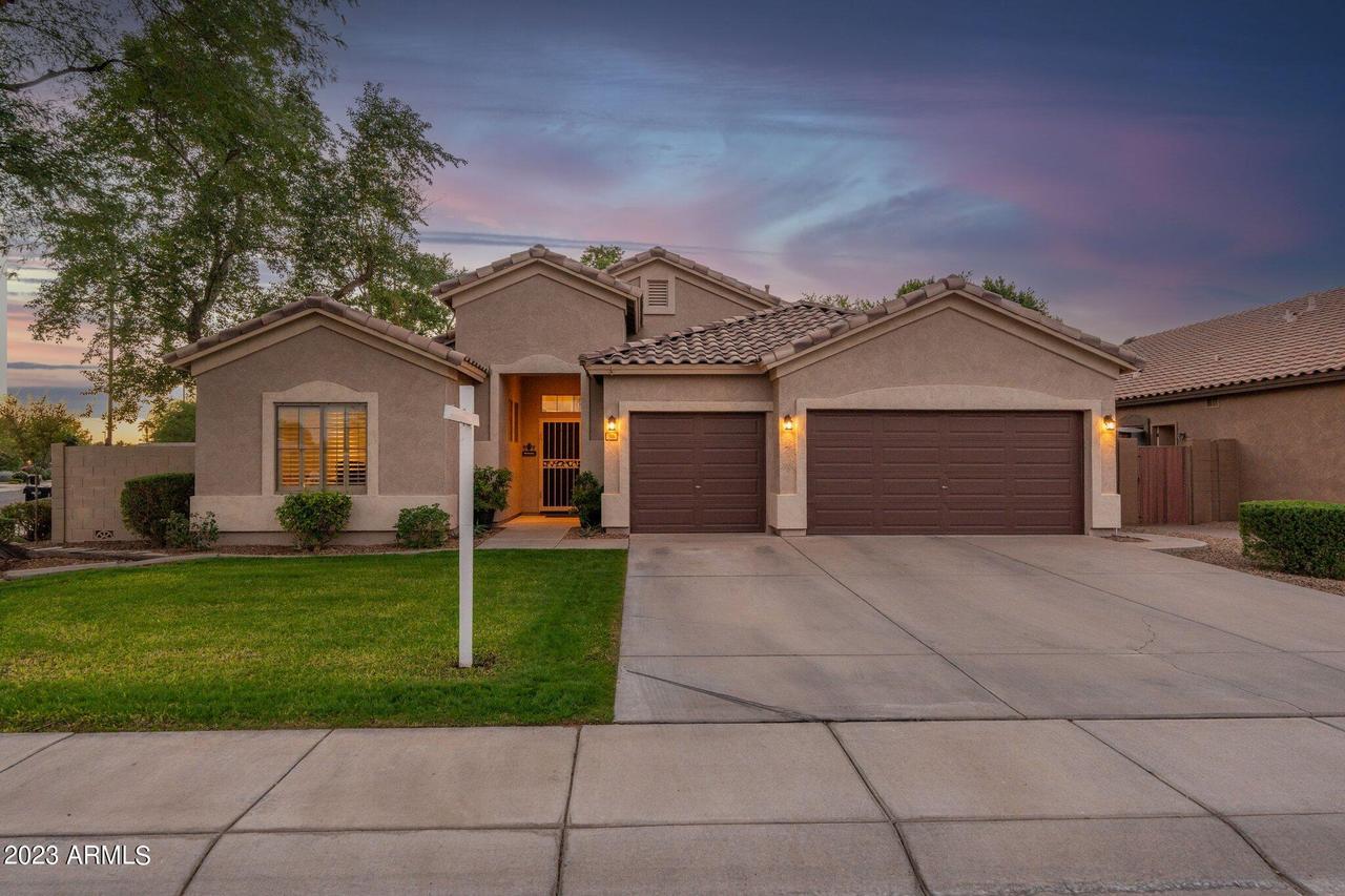 916 S Ash St., Gilbert, AZ 85233